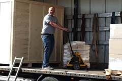 Leo-TradeTransport-Slo